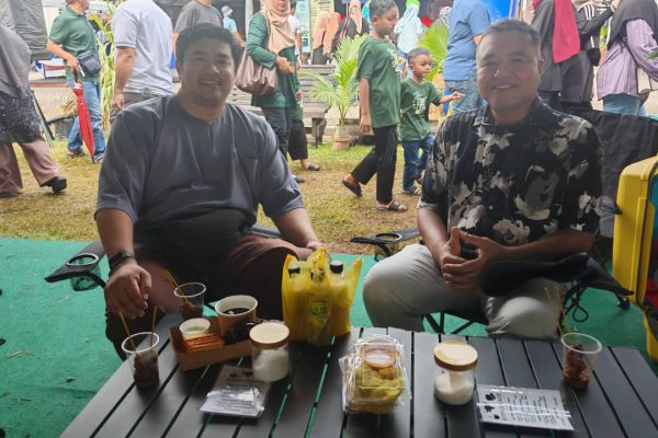 gambar_HPPNK2025_boothVeterinar_PengarahVeterinarKedah_DrShaharulAmarTalib